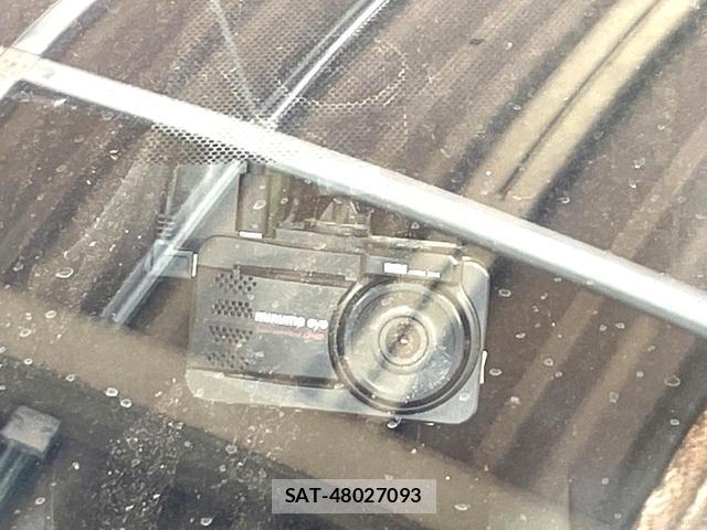 Toyota NOAH 2022-09 8054173-12