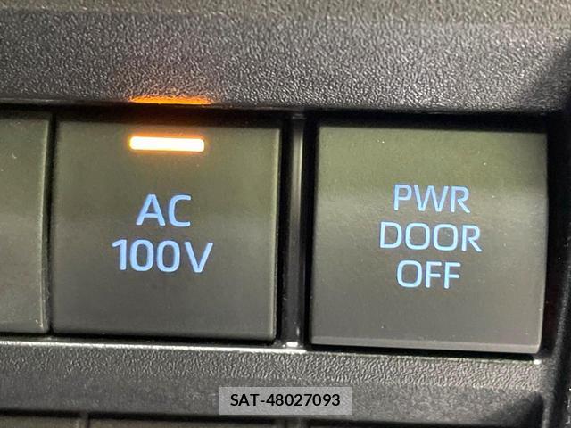 Toyota NOAH 2022-09 8054173-14
