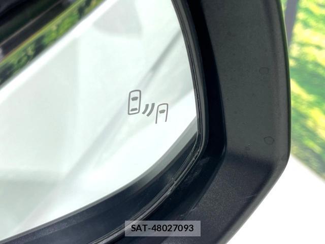 Toyota NOAH 2022-09 8054173-9