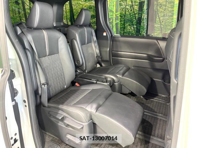 Toyota NOAH 2024-01 8054275-8