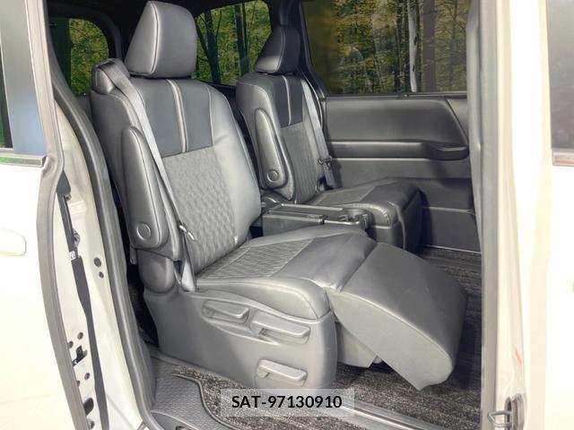 Toyota NOAH 2024-09 8054312-8