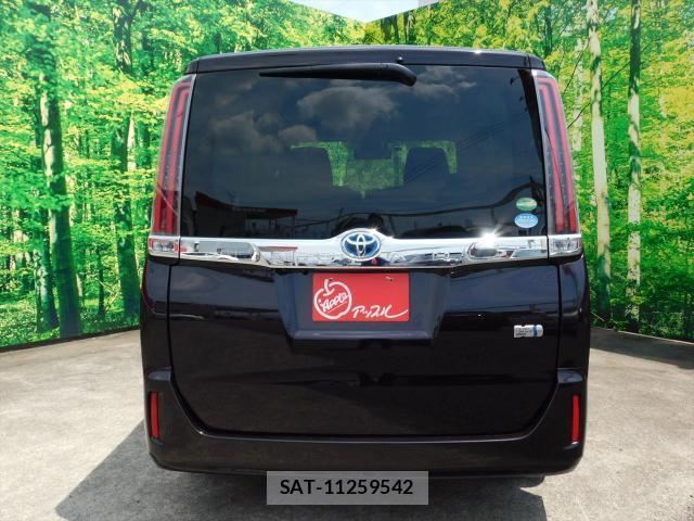 Toyota NOAH 2017-07 8054387-1