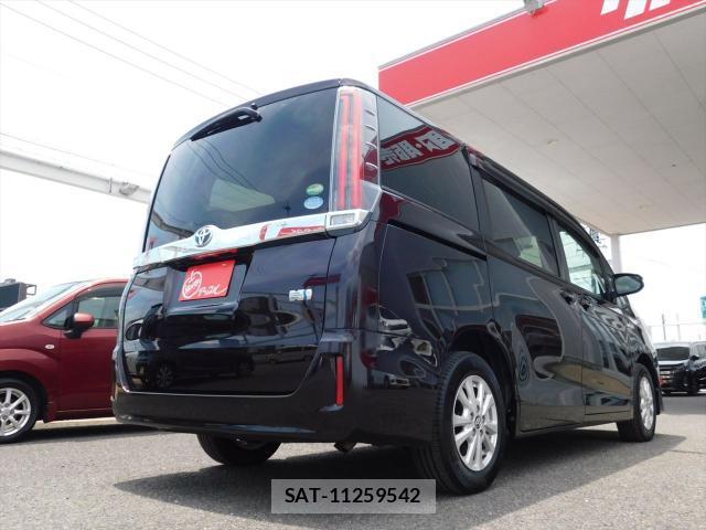 Toyota NOAH 2017-07 8054387-13