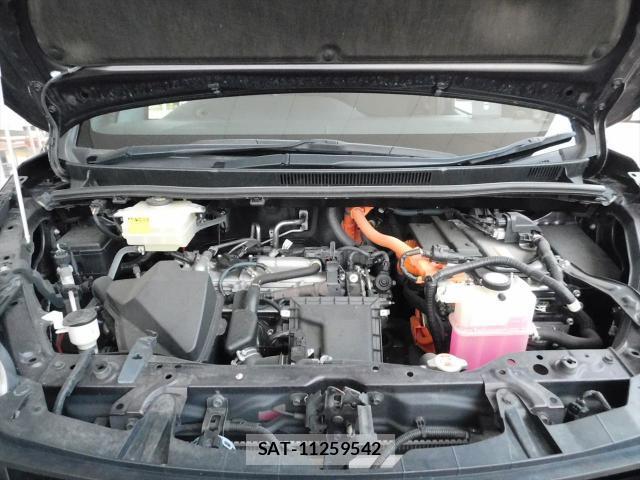 Toyota NOAH 2017-07 8054387-7