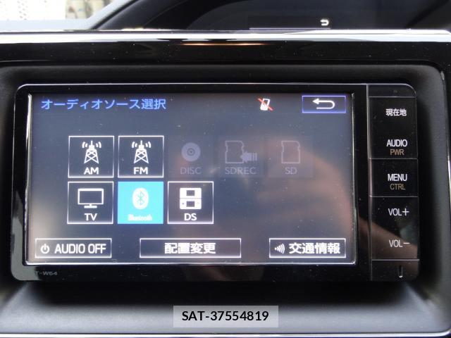 Toyota NOAH 2015-06 8054429-17