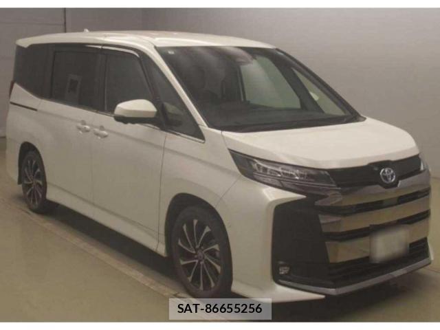 Toyota NOAH 2023-04 8054607-0