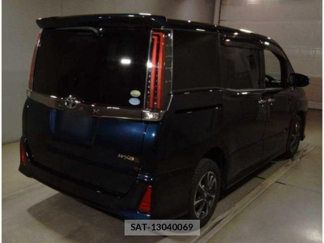 Toyota NOAH 2018-04 8054646-1