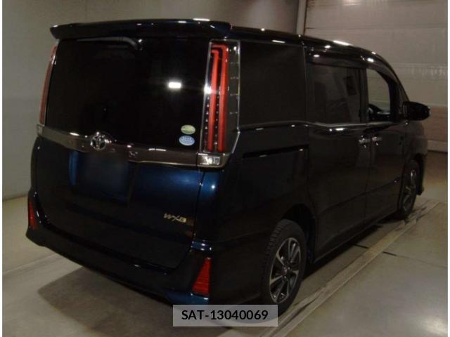 Toyota NOAH 2018-04 8054646-4