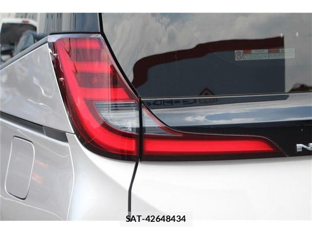 Toyota NOAH 2022-04 8054931-13