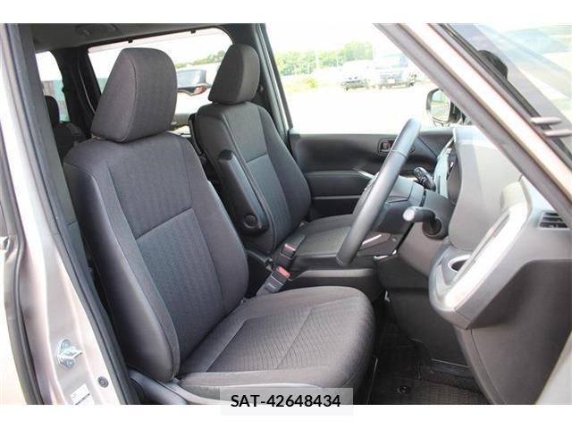 Toyota NOAH 2022-04 8054931-17
