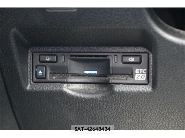 Toyota NOAH 2022-04 8054931-5