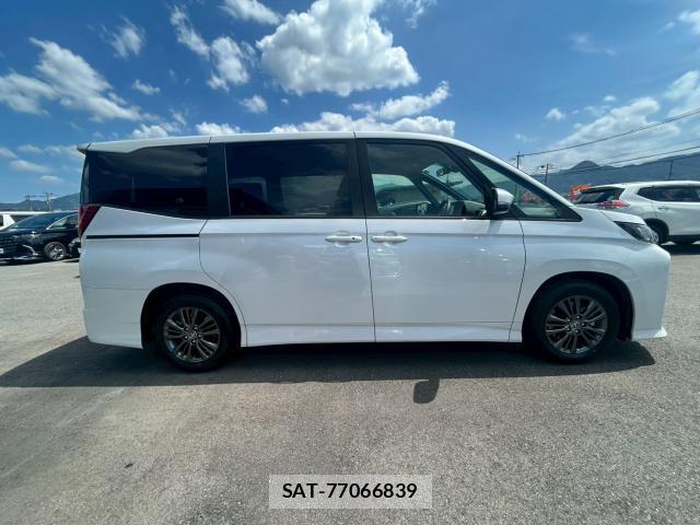 Toyota NOAH 2026-02 8055168-3