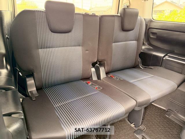 Toyota NOAH 2017-02 7816210-11
