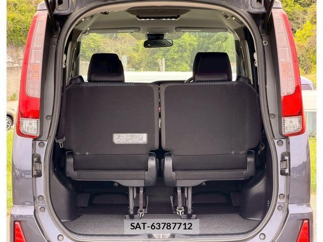 Toyota NOAH 2017-02 7816210-12