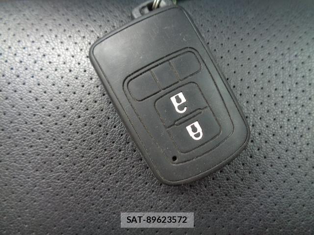 Toyota NOAH 2019-09 8055718-11