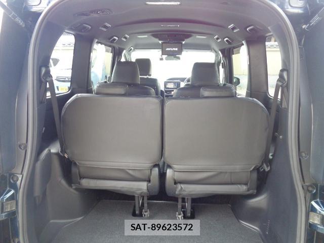 Toyota NOAH 2019-09 8055718-14