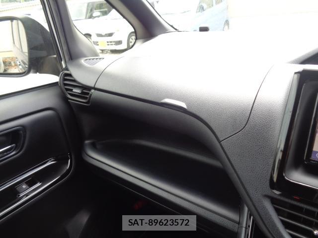 Toyota NOAH 2019-09 8055718-15