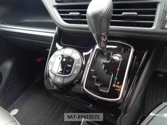 Toyota NOAH 2019-09 8055718-6