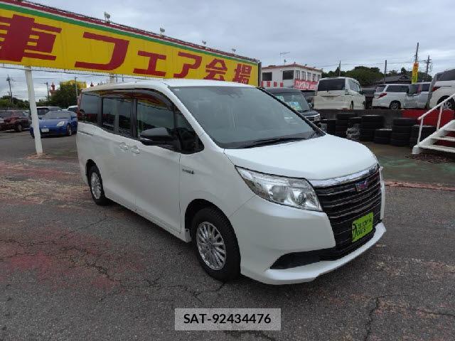 Toyota NOAH 2016-03 8056059-8