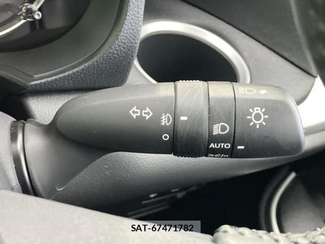 Toyota NOAH 2022-11 8056156-15