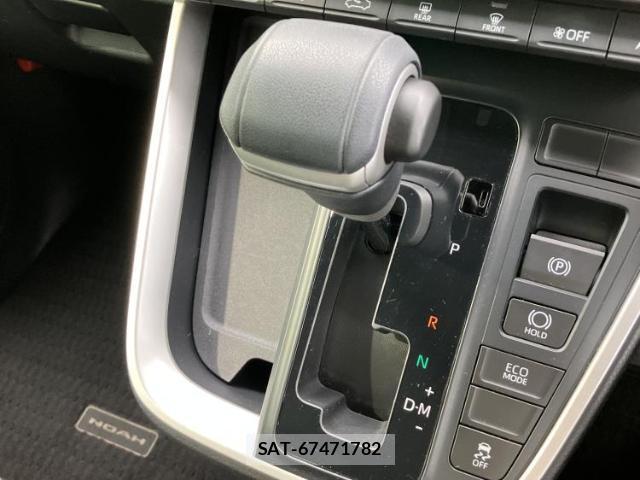 Toyota NOAH 2022-11 8056156-17