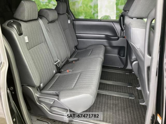 Toyota NOAH 2022-11 8056156-4