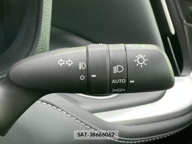 Toyota NOAH 2024-01 8056184-15
