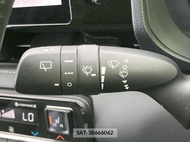 Toyota NOAH 2024-01 8056184-16