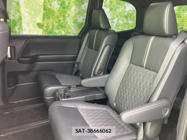 Toyota NOAH 2024-01 8056184-7