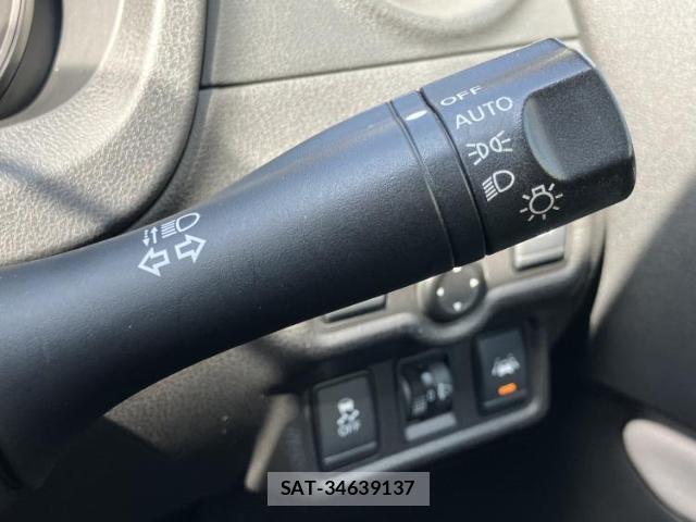 Nissan NOTE 2016-11 8053520-14