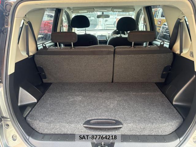 Nissan NOTE 2009-09 8054245-11