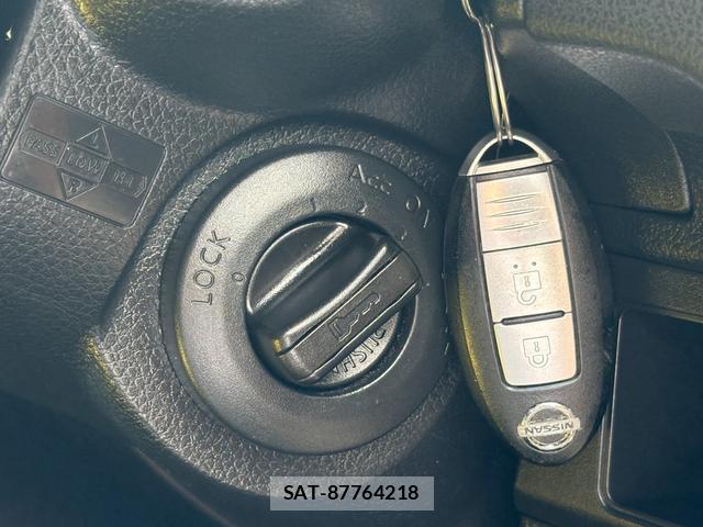 Nissan NOTE 2009-09 8054245-19