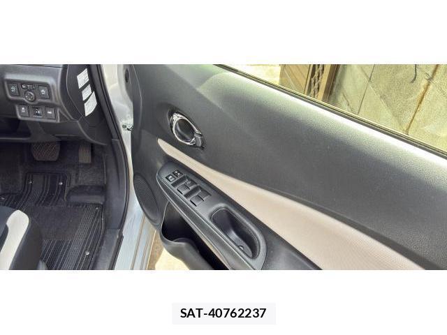 Nissan NOTE 2017-01 8055225-14