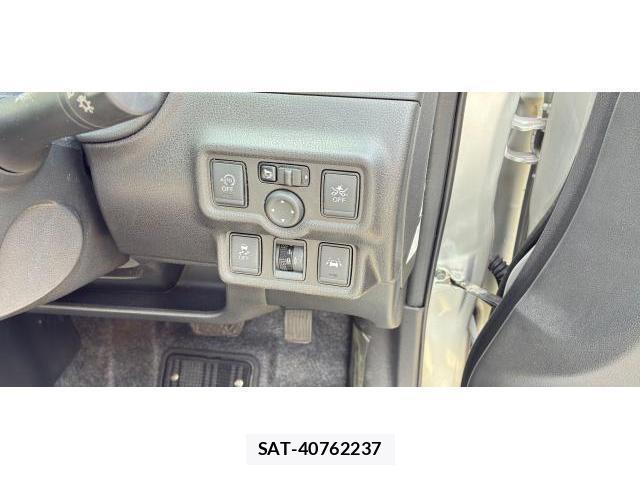 Nissan NOTE 2017-01 8055225-5