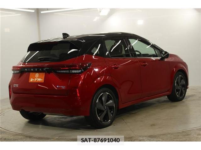 Nissan NOTE 2022-04 8055899-3