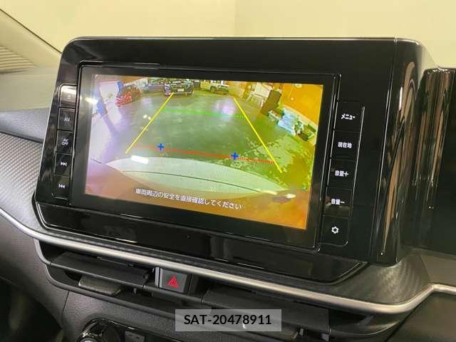 Nissan NOTE 2022-04 8055923-4