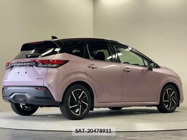 Nissan NOTE 2022-04 8055923-9