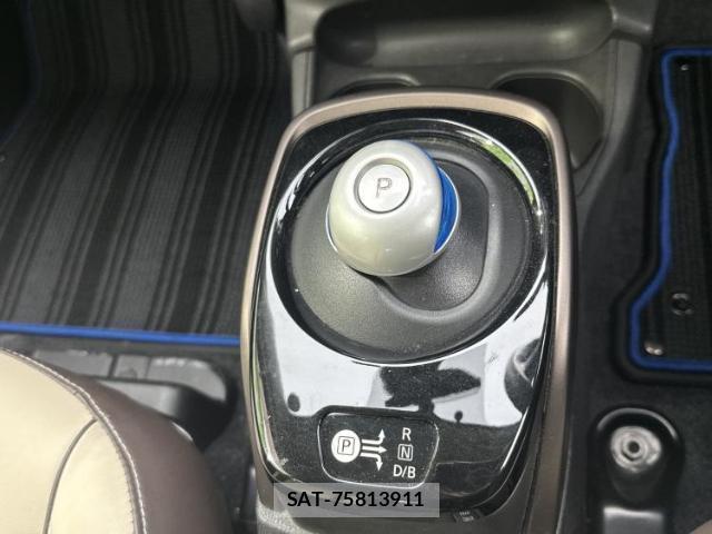 Nissan NOTE 2017-01 8056087-17