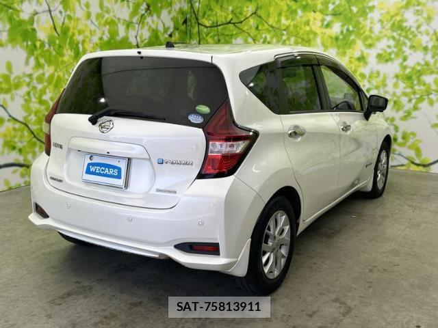 Nissan NOTE 2017-01 8056087-2