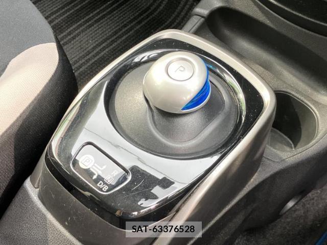Nissan NOTE 2018-03 8056096-16