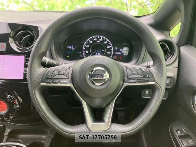 Nissan NOTE 2018-03 8056222-14
