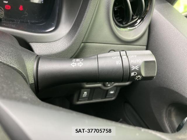 Nissan NOTE 2018-03 8056222-15