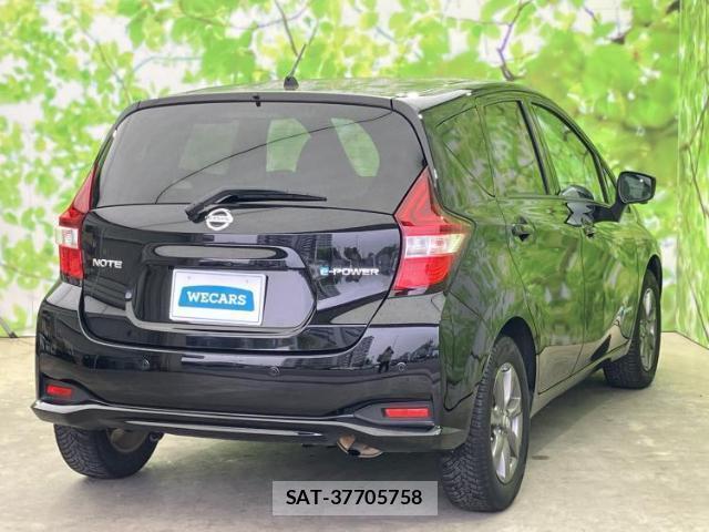 Nissan NOTE 2018-03 8056222-2