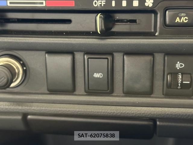 Nissan CLIPPER TRUCK 2016-08 8054441-4