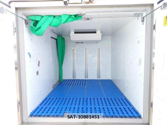 Nissan CLIPPER TRUCK 2018-06 8055235-5