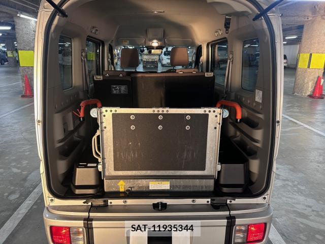 Nissan CLIPPER RIO 2021-04 8055642-17