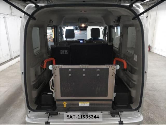 Nissan CLIPPER RIO 2021-04 8055642-5