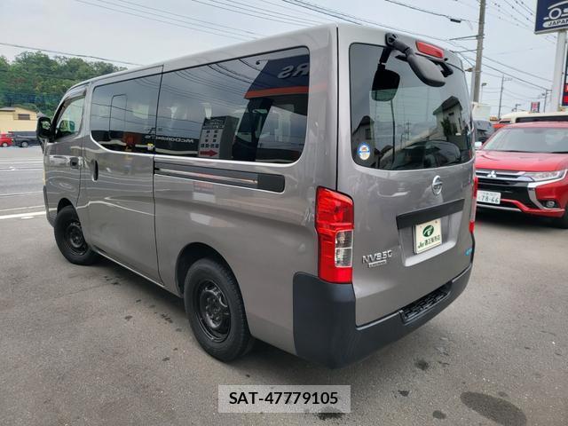 Nissan NV350 Caravan 2016-05 8053617-15