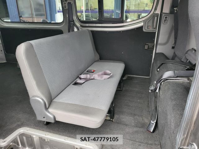 Nissan NV350 Caravan 2016-05 8053617-5
