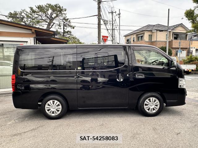 Nissan NV350 Caravan 2019-05 8053874-3